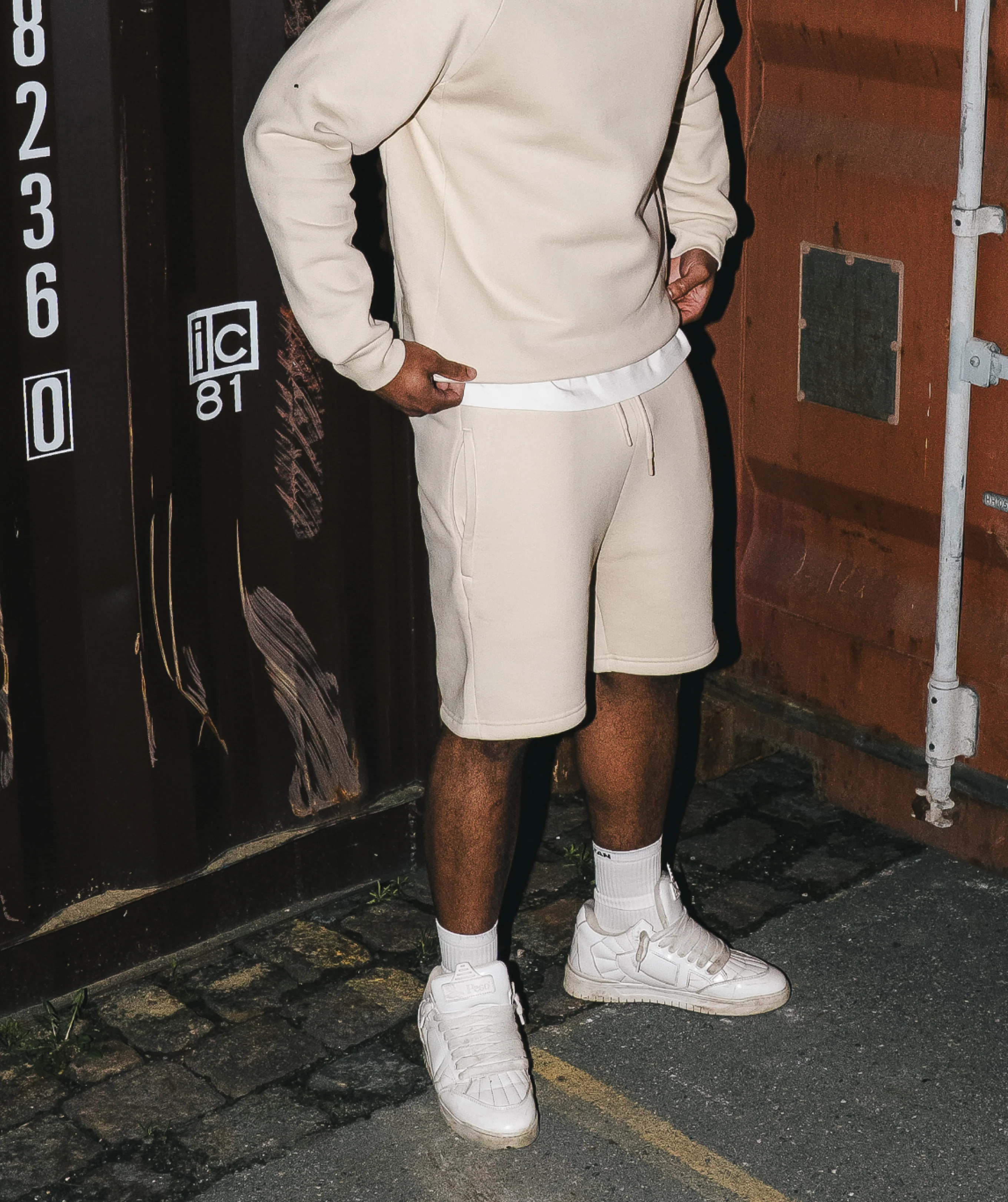 Athleisure Shorts - Crema - Image 4