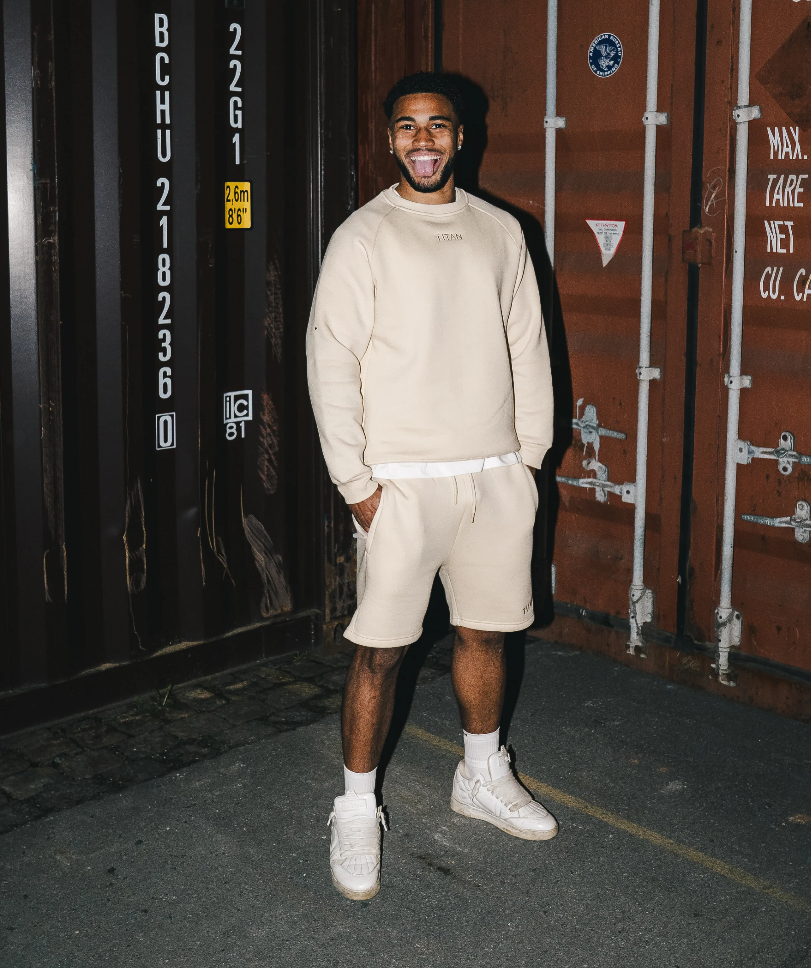 Athleisure Sweatshirt - Crema - Image 3