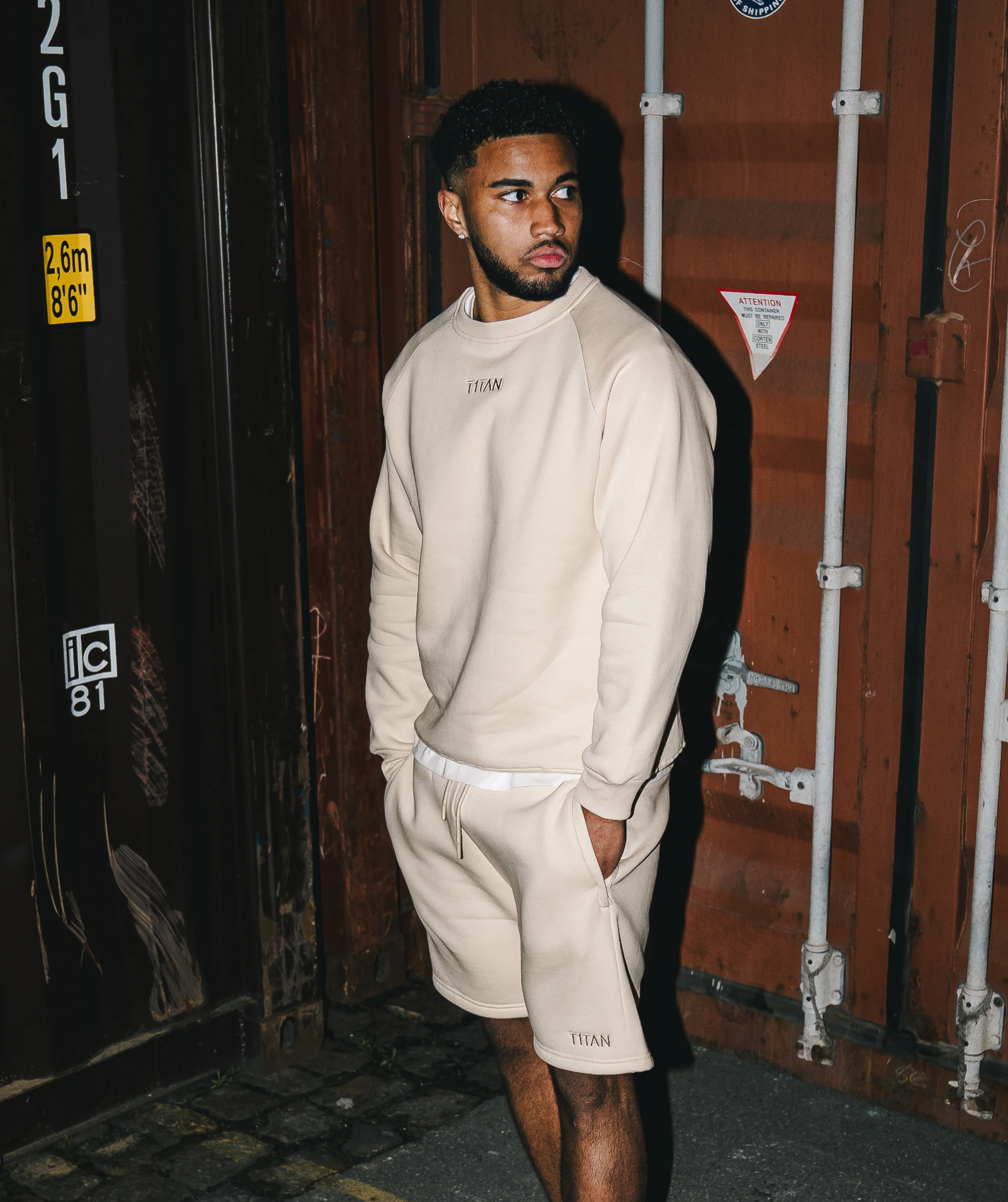 Athleisure Sweatshirt - Crema - Image 4
